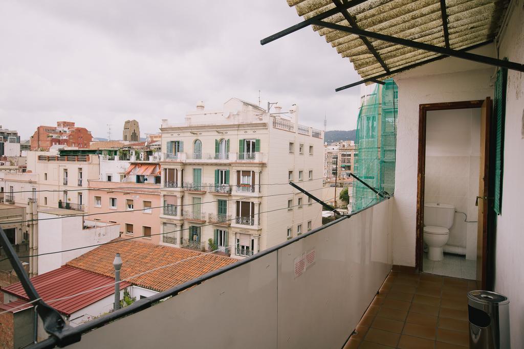 Pension Norma Barcelona Exterior photo